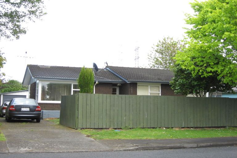 Photo of property in 107 Chichester Drive, Rosehill, Papakura, 2113