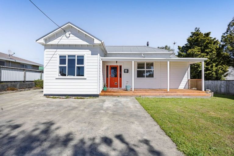 Photo of property in 35 Cordelia Street, Stratford, 4332