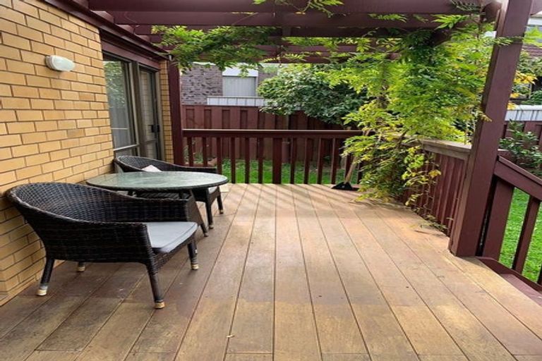 Photo of property in 2/116 Bucklands Beach Road, Bucklands Beach, Auckland, 2012