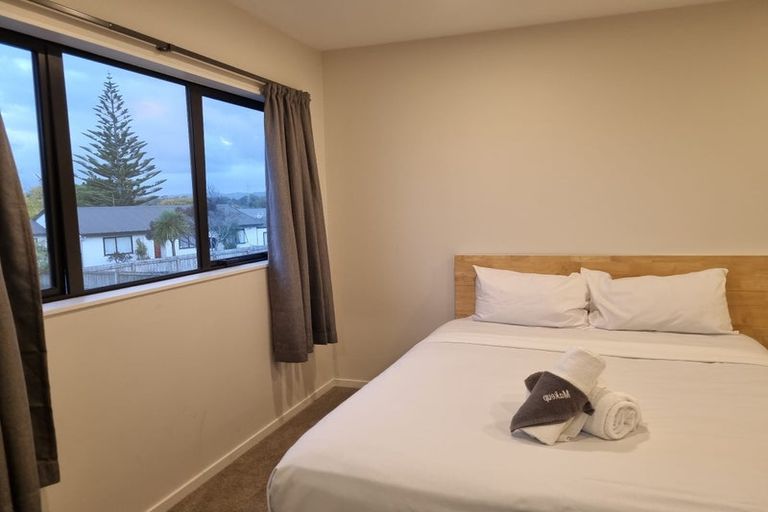 Photo of property in 49b Riverton Drive, Randwick Park, Auckland, 2105