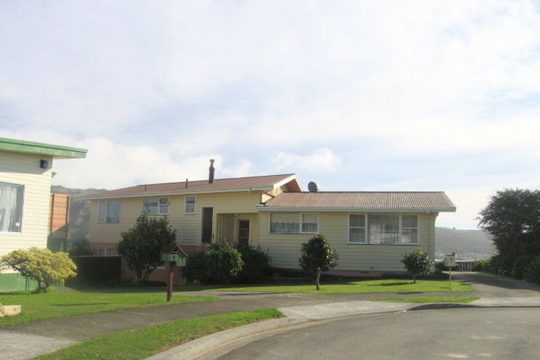 Photo of property in 7 Lancewood Grove, Ranui, Porirua, 5024