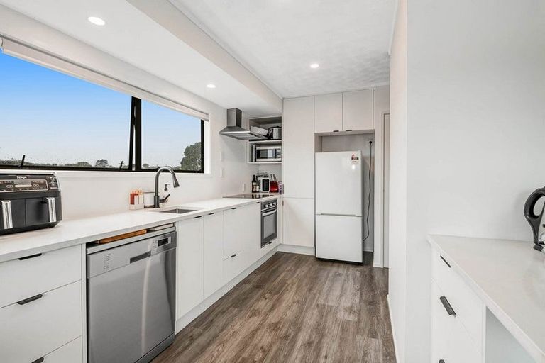 Photo of property in 23 Bay Street, Red Beach, 0932