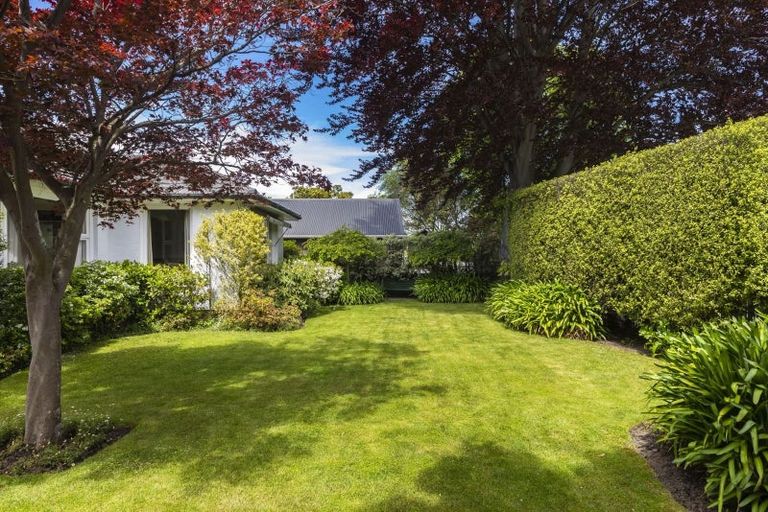 Photo of property in 44 Memorial Avenue, Ilam, Christchurch, 8053