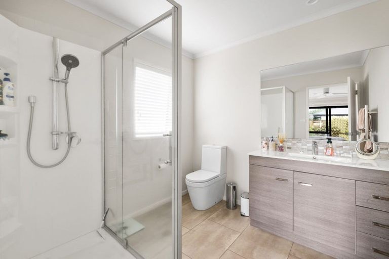 Photo of property in 40 Penetaka Heights, Pyes Pa, Tauranga, 3112