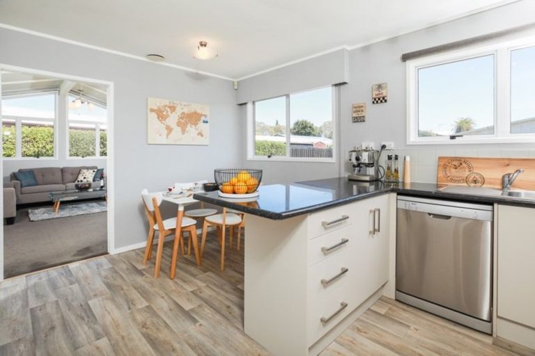 Photo of property in 11 Cypress Crescent, Pukete, Hamilton, 3200