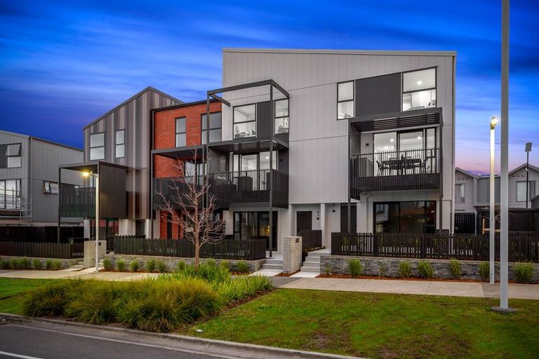 Photo of property in 10/4 Matimati Place, Hobsonville, Auckland, 0616