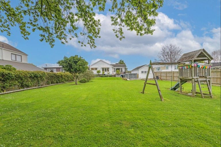 Photo of property in 35 Lincoln Terrace, Hokowhitu, Palmerston North, 4410