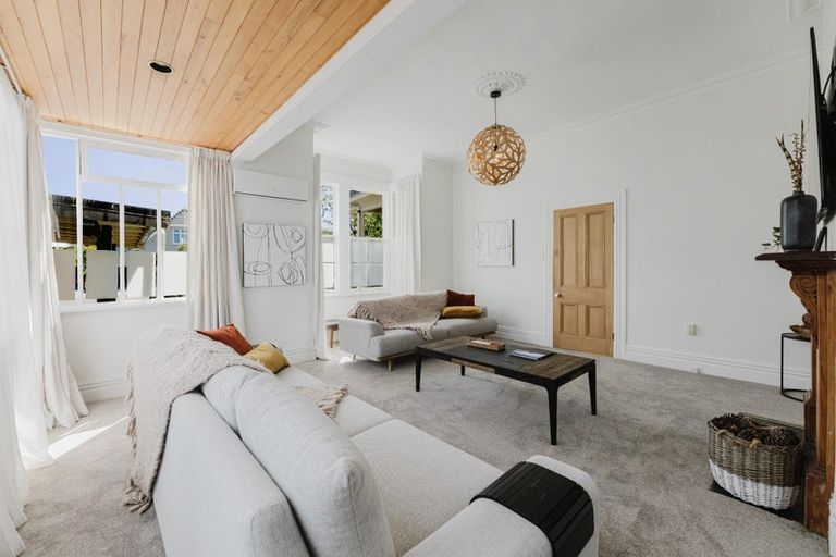 Photo of property in 24 Albert Street, Saint Clair, Dunedin, 9012