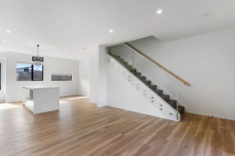 Photo of property in 523b Pakuranga Road, Howick, Auckland, 2010