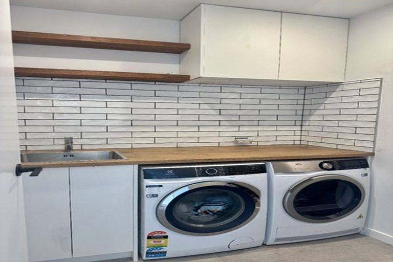 Photo of property in 3 Rydal Place, Southgate, Wellington, 6023