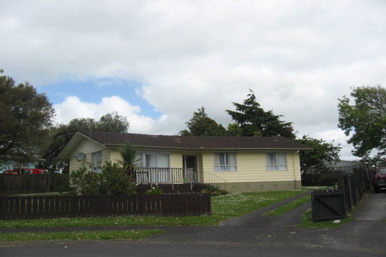Photo of property in 5 Glennis Place, Clendon Park, Auckland, 2103