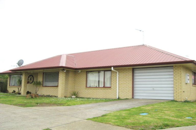 Photo of property in 21 Umu Place, Mangere, Auckland, 2022