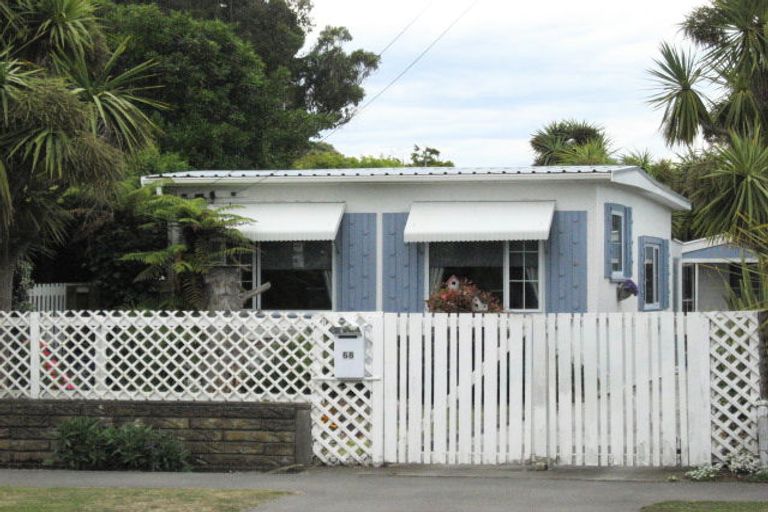 Photo of property in 68 Jellicoe Street, South New Brighton, Christchurch, 8062