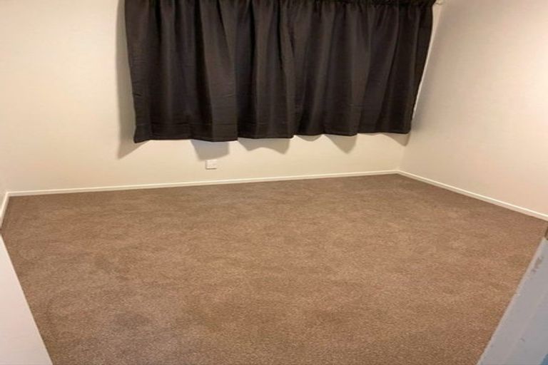 Photo of property in 20 Ewbank Place, Manurewa, Auckland, 2102