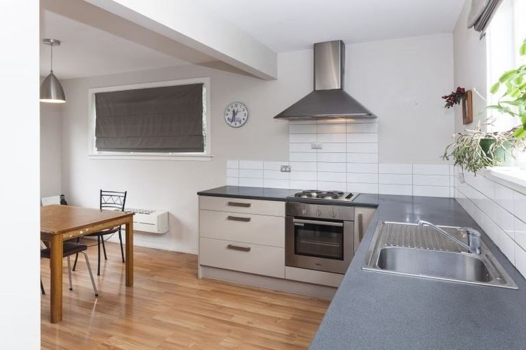 Photo of property in 9 Dickson Crescent, Hornby, Christchurch, 8042