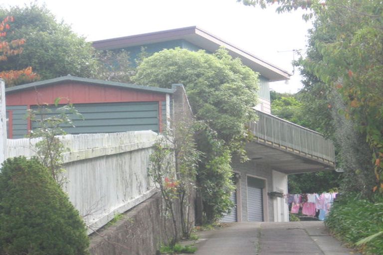 Photo of property in 297 Dowse Drive, Maungaraki, Lower Hutt, 5010