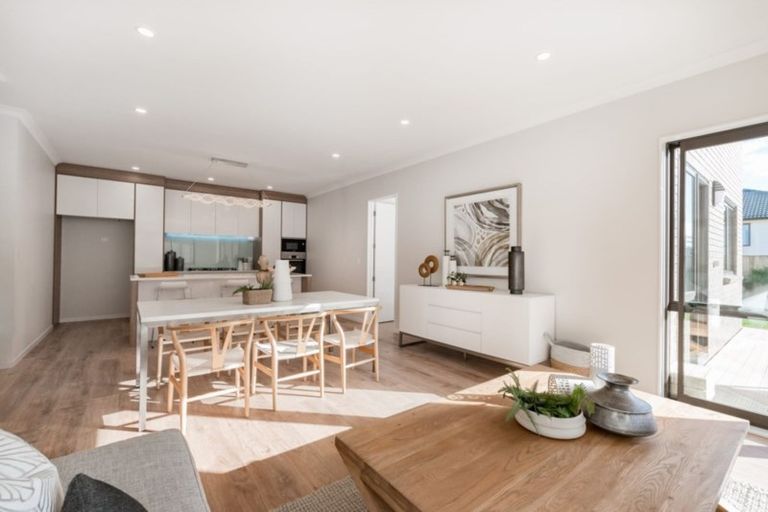 Photo of property in 17 Mcquoids Road, Flat Bush, Auckland, 2019