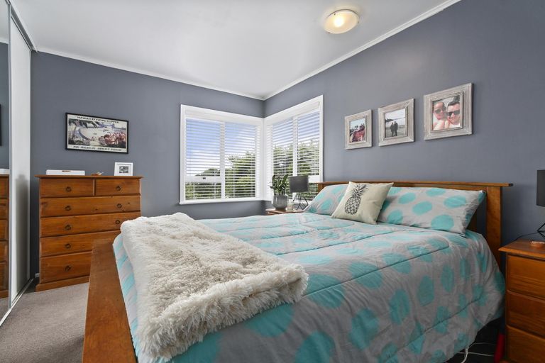 Photo of property in 34 Ranui Avenue, Ranui, Auckland, 0612