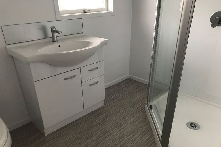 Photo of property in 3 Tobruk Crescent, Milford, Auckland, 0620