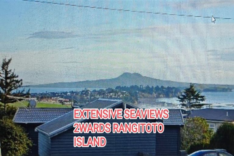 Photo of property in 115 Bleakhouse Road, Mellons Bay, Auckland, 2014