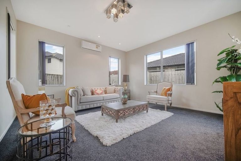 Photo of property in 14 Helianthus Avenue, Flat Bush, Auckland, 2019
