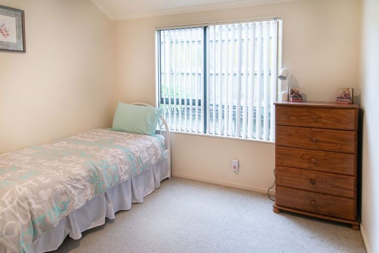 Photo of property in 23 The Enclave, Totara Heights, Auckland, 2105