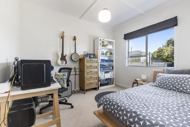 Photo of property in 3 Argentine Avenue, Miramar, Wellington, 6022