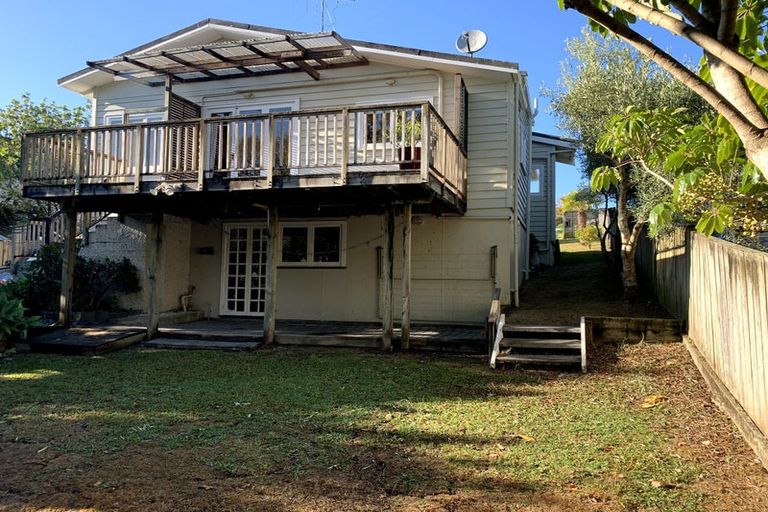 Photo of property in 26 Nutsey Avenue, Northcote, Auckland, 0627