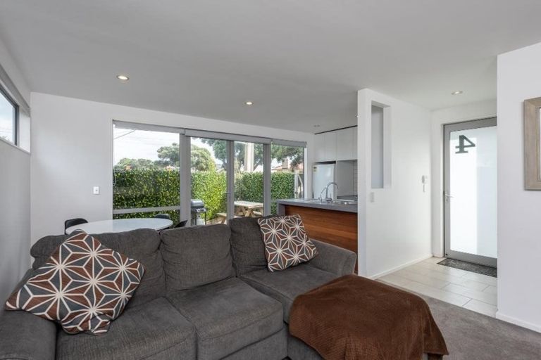 Photo of property in 4/122 Miramar Avenue, Miramar, Wellington, 6022