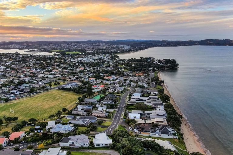 Photo of property in 26 Marellen Drive, Red Beach, 0932