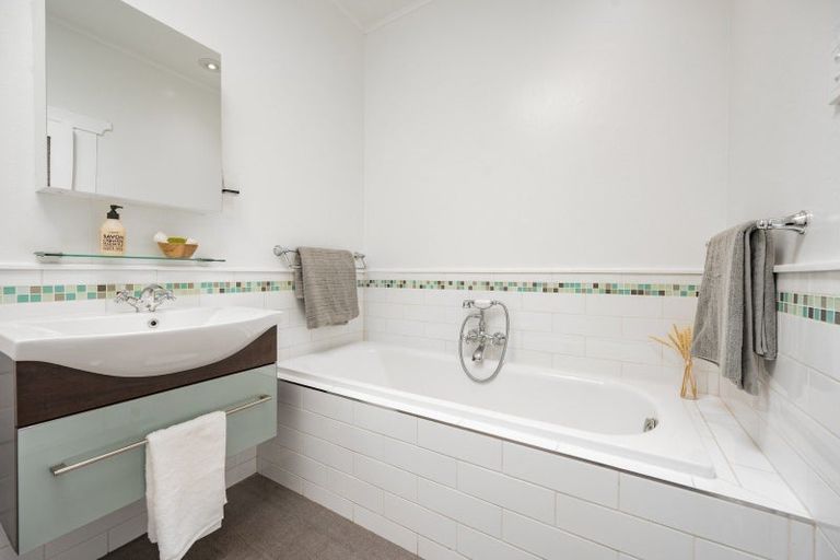 Photo of property in 703 Queen Street West, Saint Leonards, Hastings, 4120