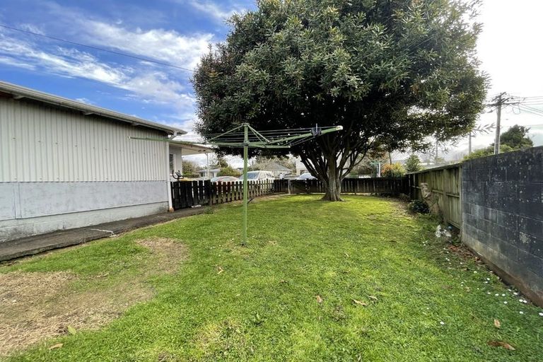 Photo of property in 20 Karaka Street, New Lynn, Auckland, 0600