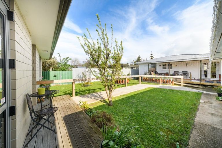 Photo of property in 17 Sinclair Avenue, Highbury, Palmerston North, 4412
