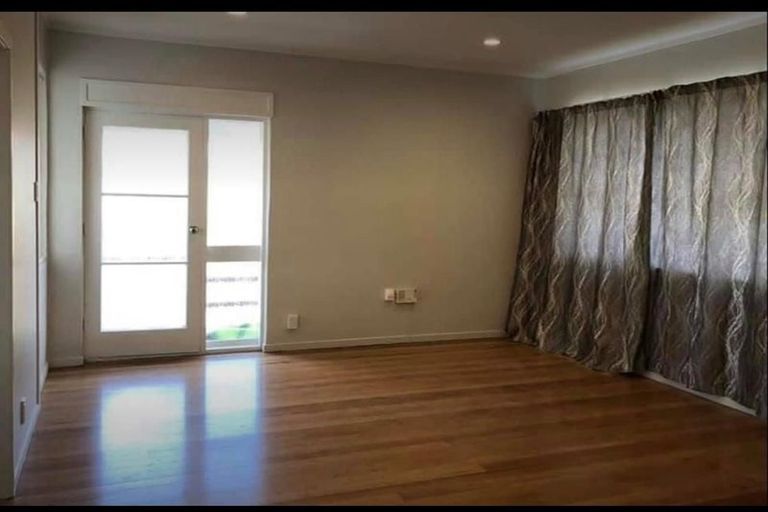 Photo of property in 1/27 Pakuranga Road, Pakuranga, Auckland, 2010