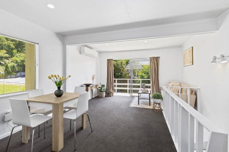 Photo of property in 1a Sandhurst Way, Crofton Downs, Wellington, 6035