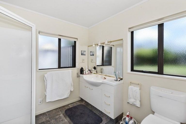 Photo of property in 50 Keswick Crescent, Huntington, Hamilton, 3210