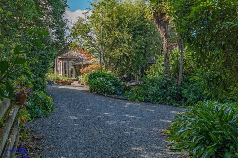 Photo of property in 708 Pohangina Road, Ashhurst, 4884
