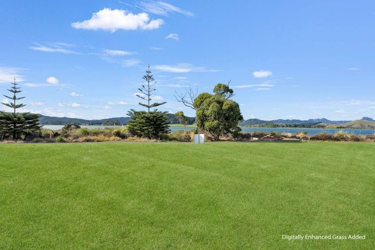 Photo of property in 30 Taniwha Place, Matarangi, 3592