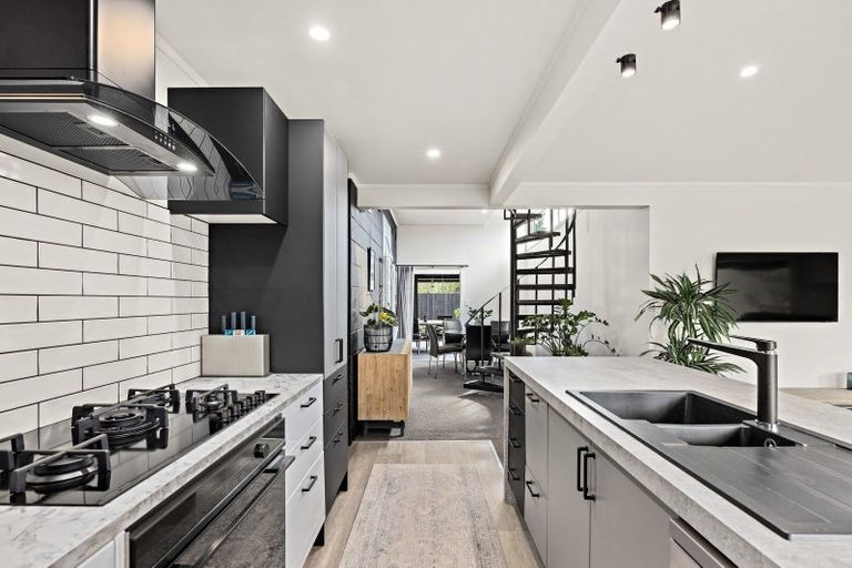 Photo of property in 4a Riverside Drive, Point Wells, 0986