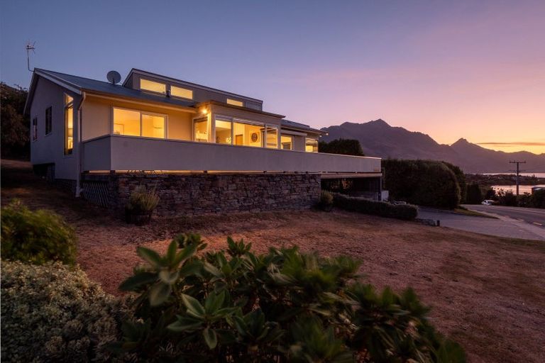 Photo of property in 446 Peninsula Road, Kelvin Heights, Queenstown, 9300