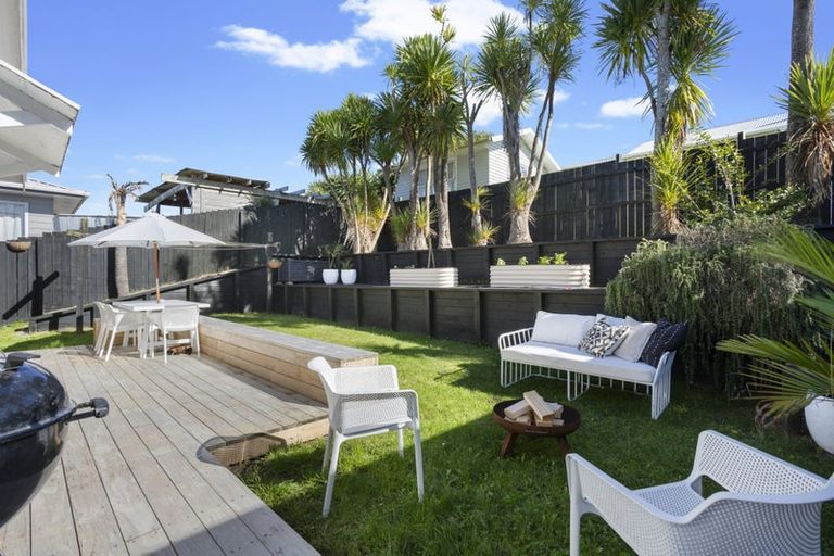 Photo of property in 2/55 Chislehurst Street, Henderson, Auckland, 0612