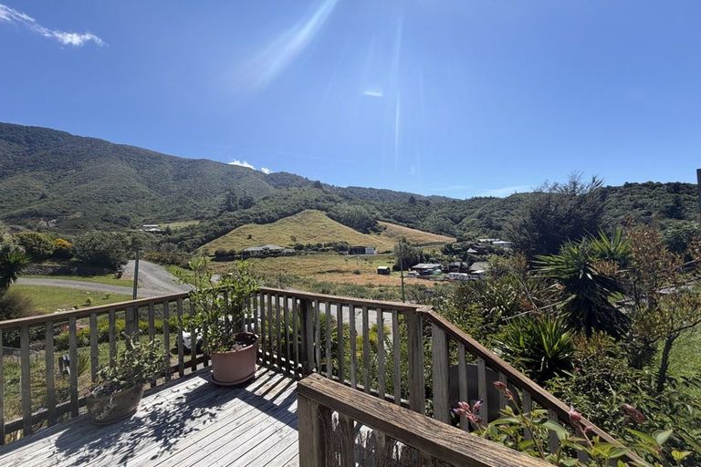 Photo of property in 50 Scotland Street, Picton, 7220