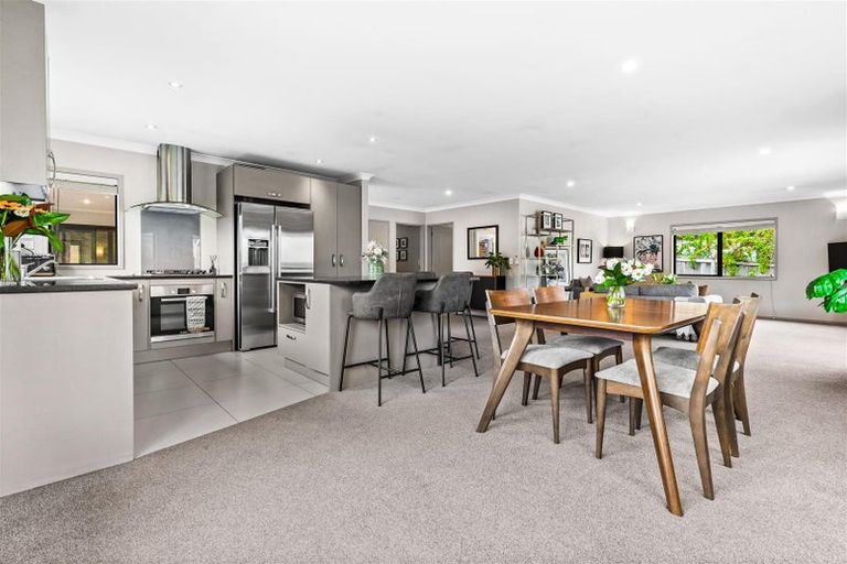 Photo of property in 7 Wautaiti Drive, Riverhead, 0820