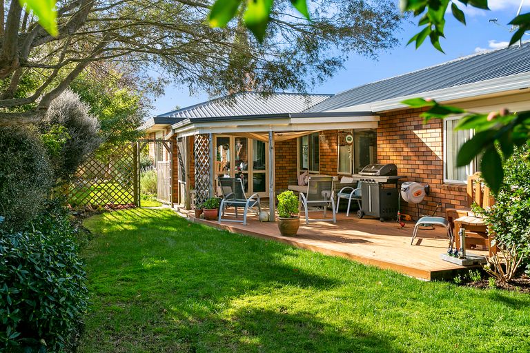 Photo of property in 2 Kingsley Street, Leamington, Cambridge, 3432