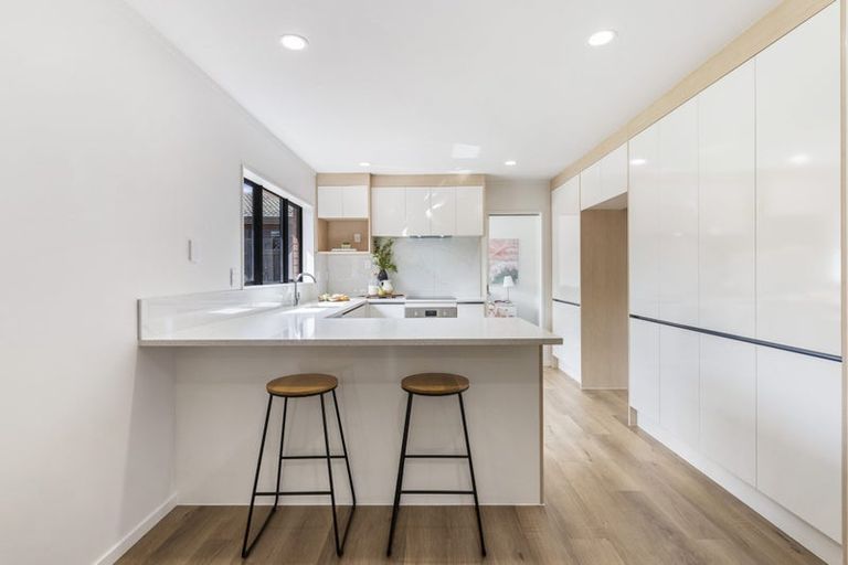 Photo of property in 13 Edendale Road, Somerville, Auckland, 2014