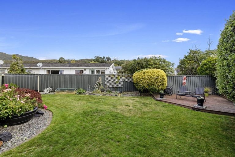 Photo of property in 6a Pilcher Crescent, Naenae, Lower Hutt, 5011