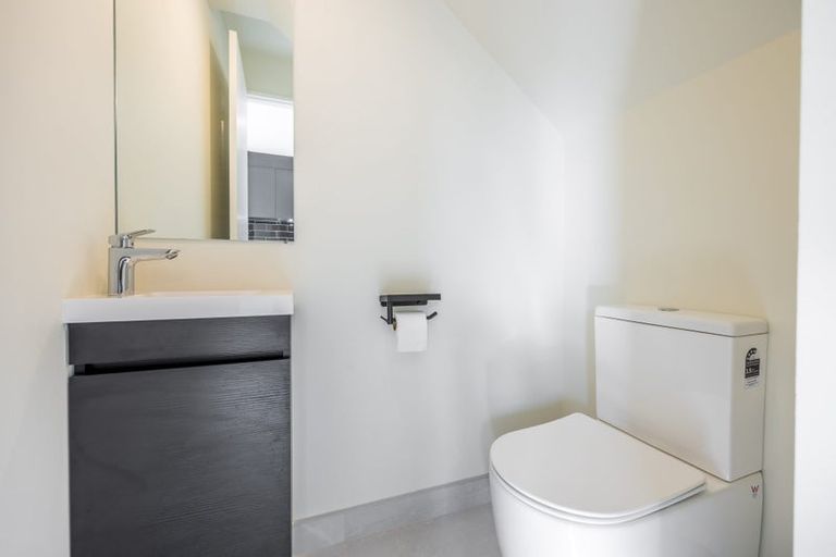 Photo of property in 22b Lumbarda Drive, Kumeu, 0810