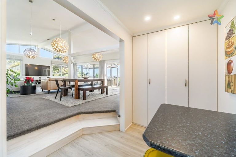 Photo of property in 8 Summit Road, Fairfield, Lower Hutt, 5011