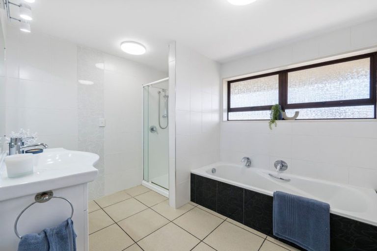 Photo of property in 138 Dickson Road, Papamoa Beach, Papamoa, 3118