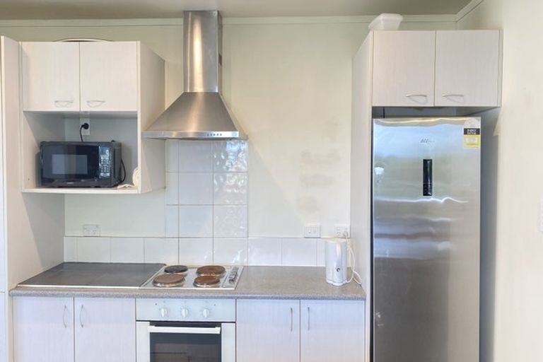 Photo of property in 8c Schnapper Rock Road, Schnapper Rock, Auckland, 0632